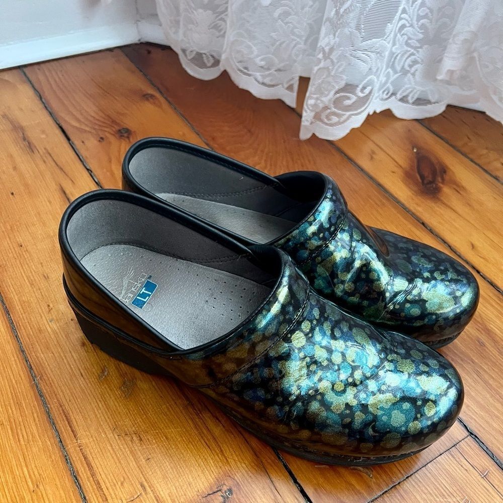 Dansko Sz 42 Peacock Blue/Green & Gold Patent Clog Shoes